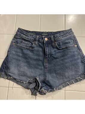 Wild Fable Women's High-Rise Rolled Cuff Jean Shorts 4 New